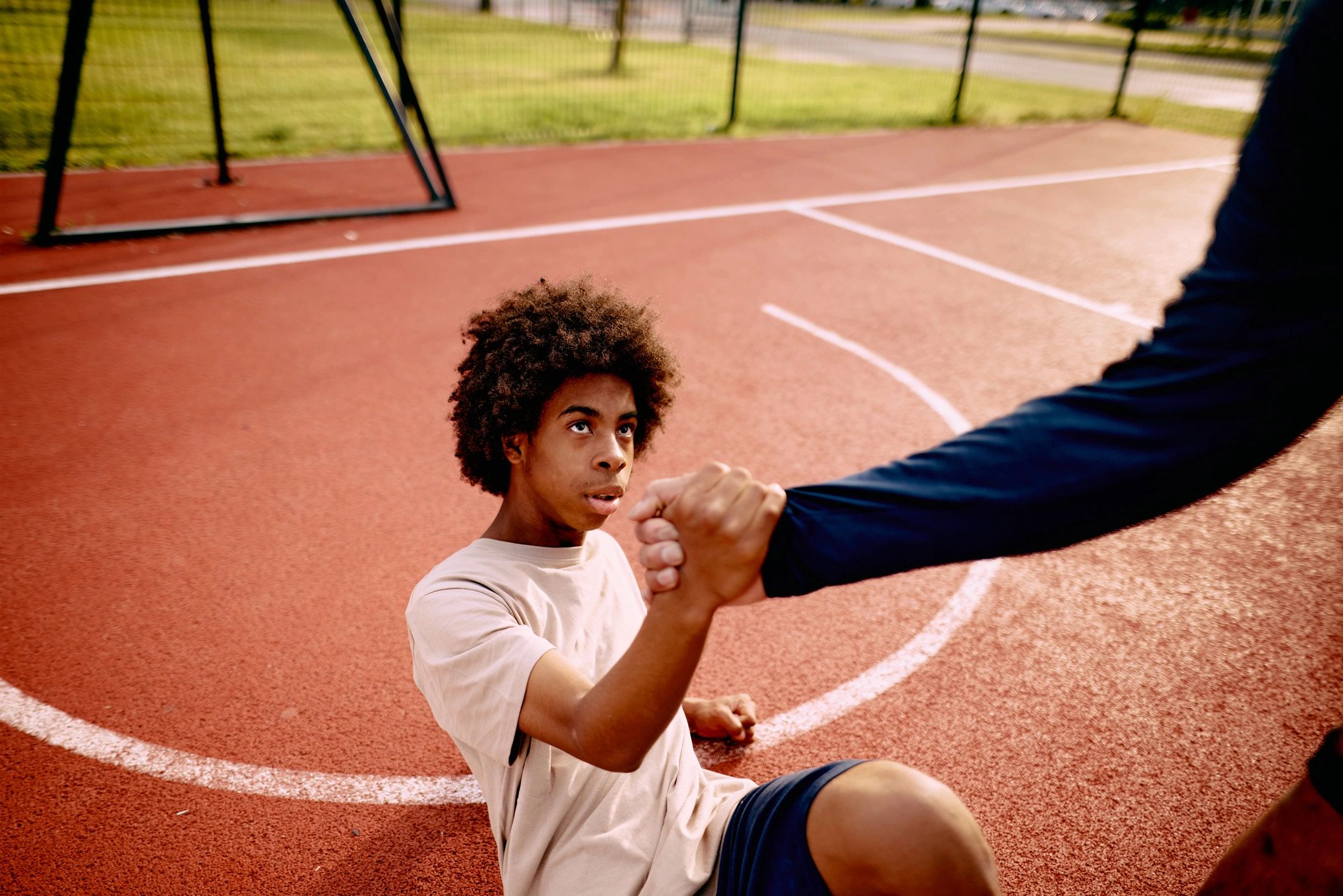 mentor helping youth